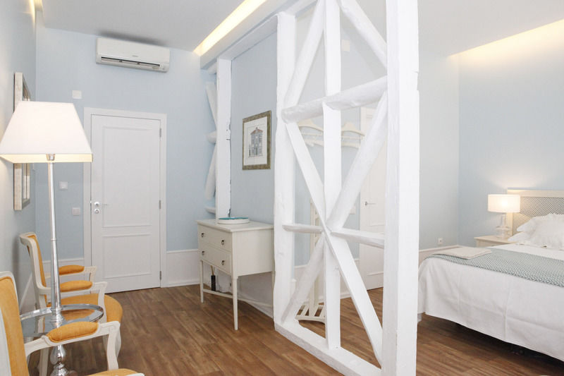Alecrim Ao Chiado Hotel Lisbon Exterior photo